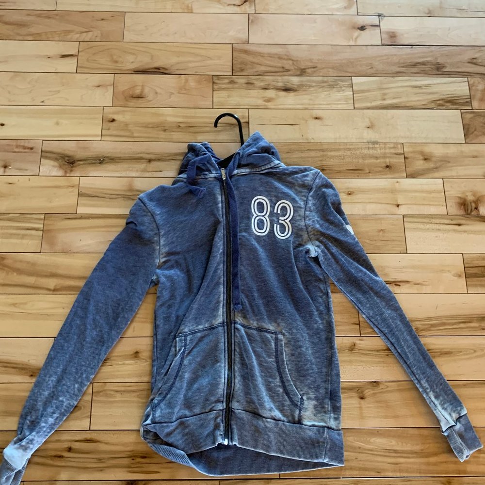 zip up hoodie